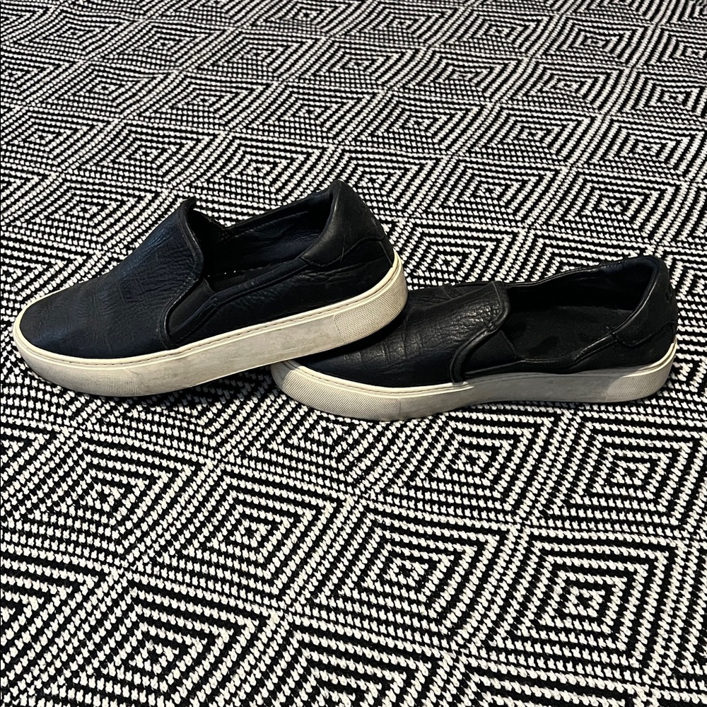 UGG Black Slip-On Women's Slippers